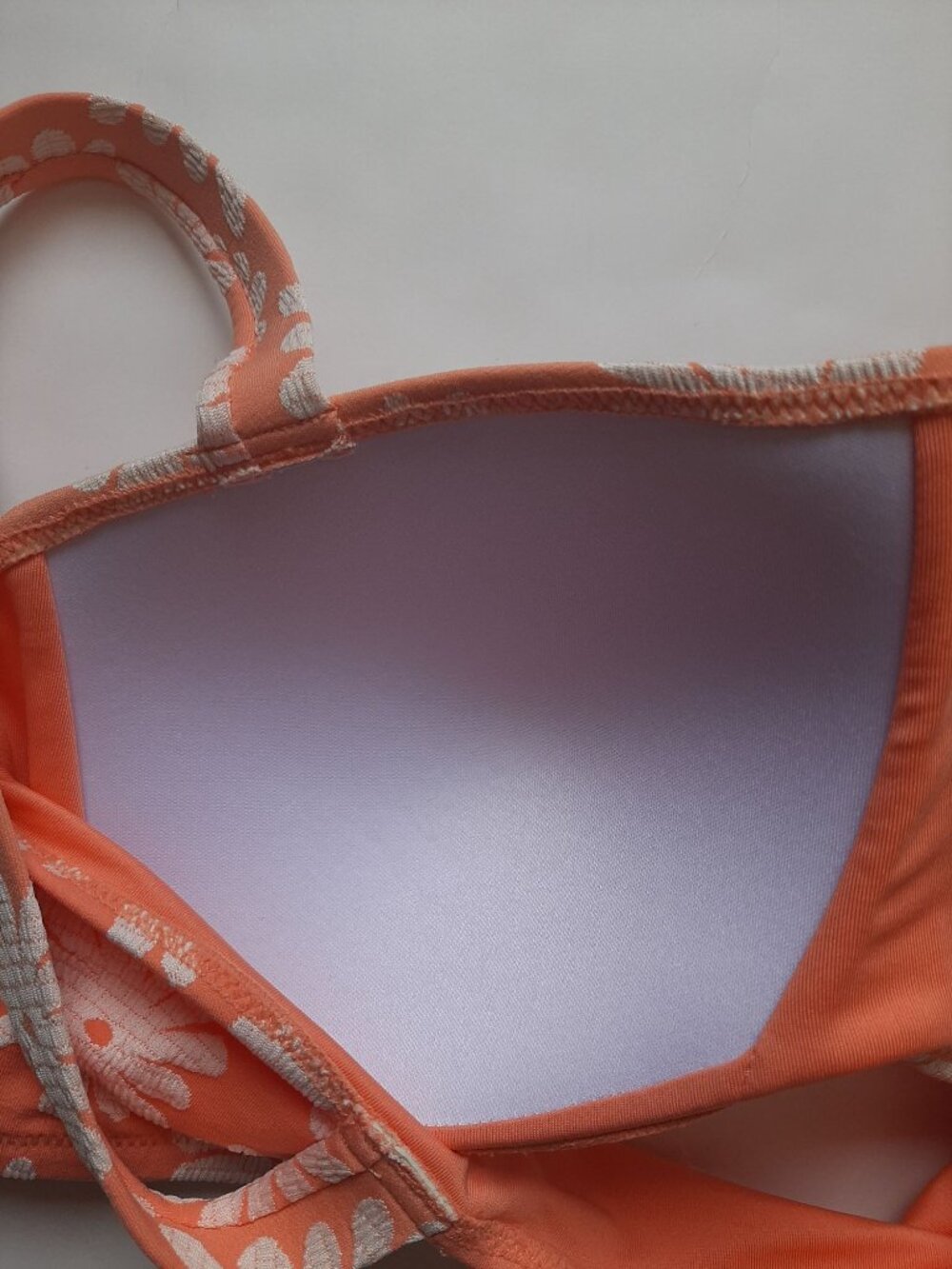 NWT Cupshe Daisy Pattern 2 piece Bikini Size L Casual Summer Beach Travel - Picture 7 of 9
